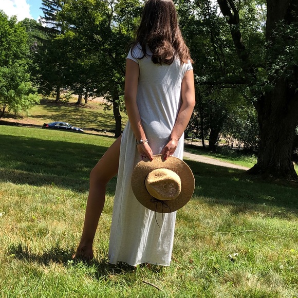 Stunning FP Beach long tee with slit. - Picture 4 of 11